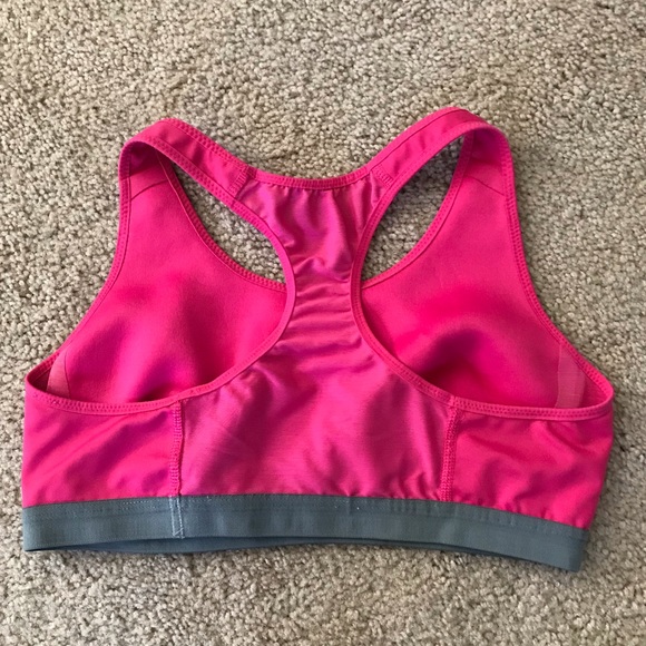 Nike Sports Bra sz Medium - Picture 2 of 4